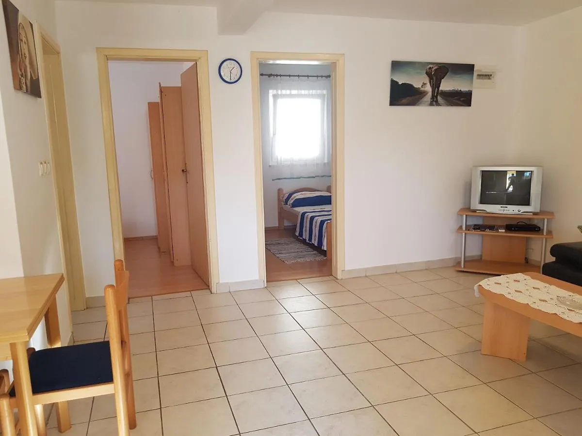 Apartman Ana Vir