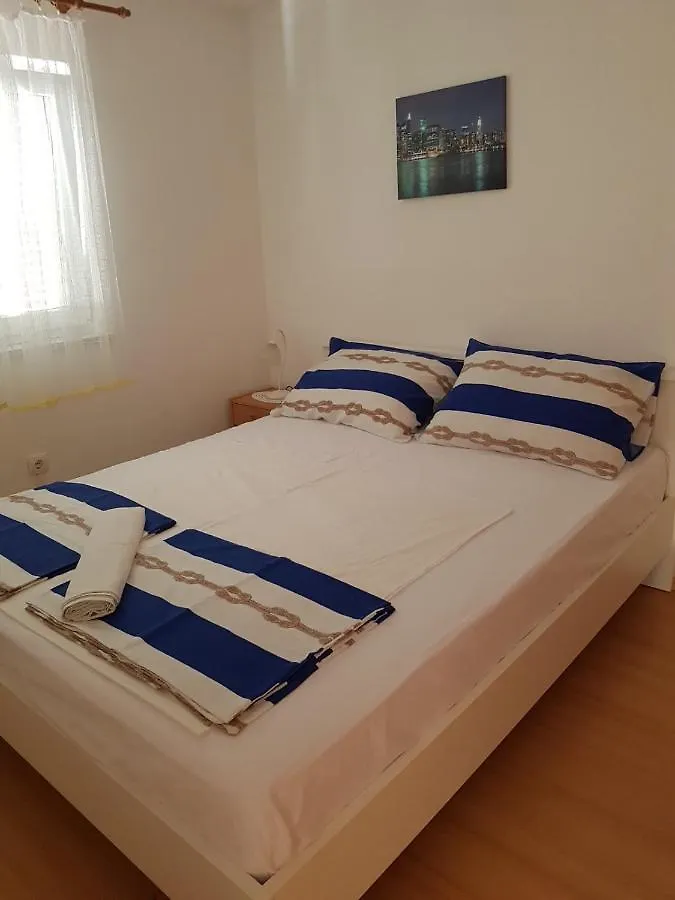 Apartman Ana Vir 0*,  Horvátország