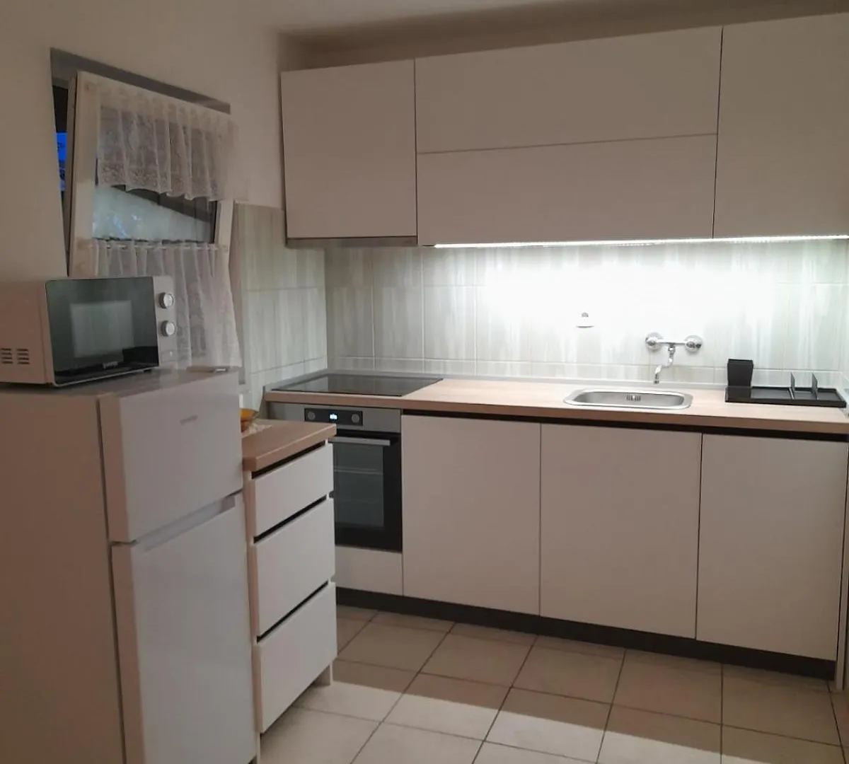 Apartman Ana Vir